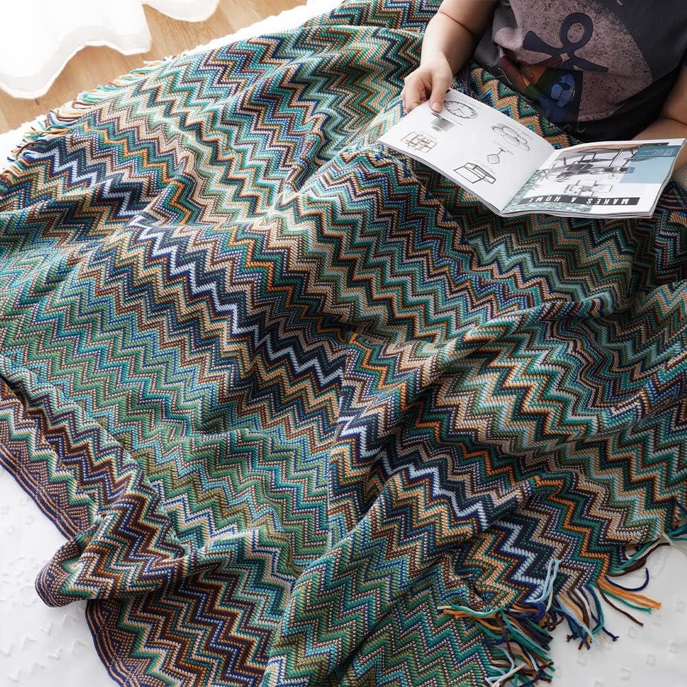 CozyHome | Multicolor Zigzag Tasseled Knit Throw Blanket