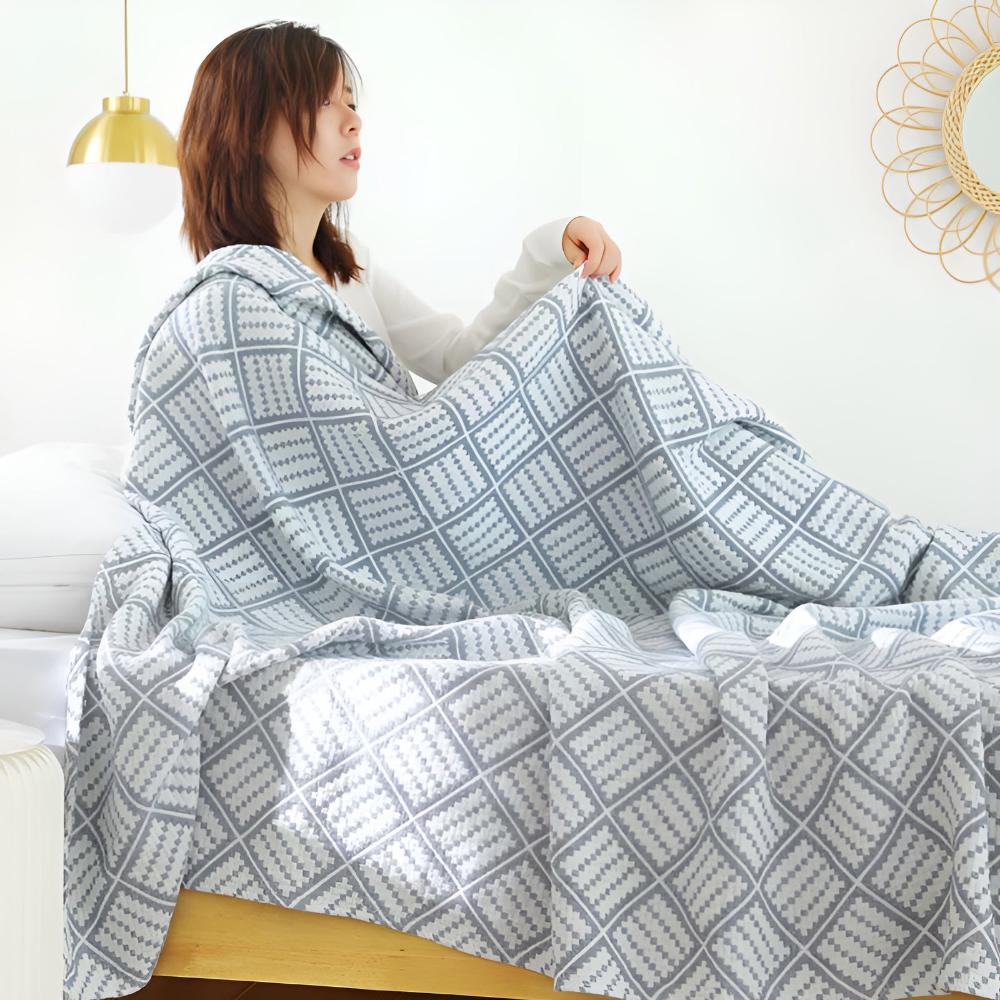 CozyWeave | Plaid Pattern Cotton Blanket