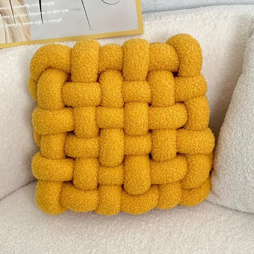 CozyNest | Plush Woven Knot Boucle Cushion