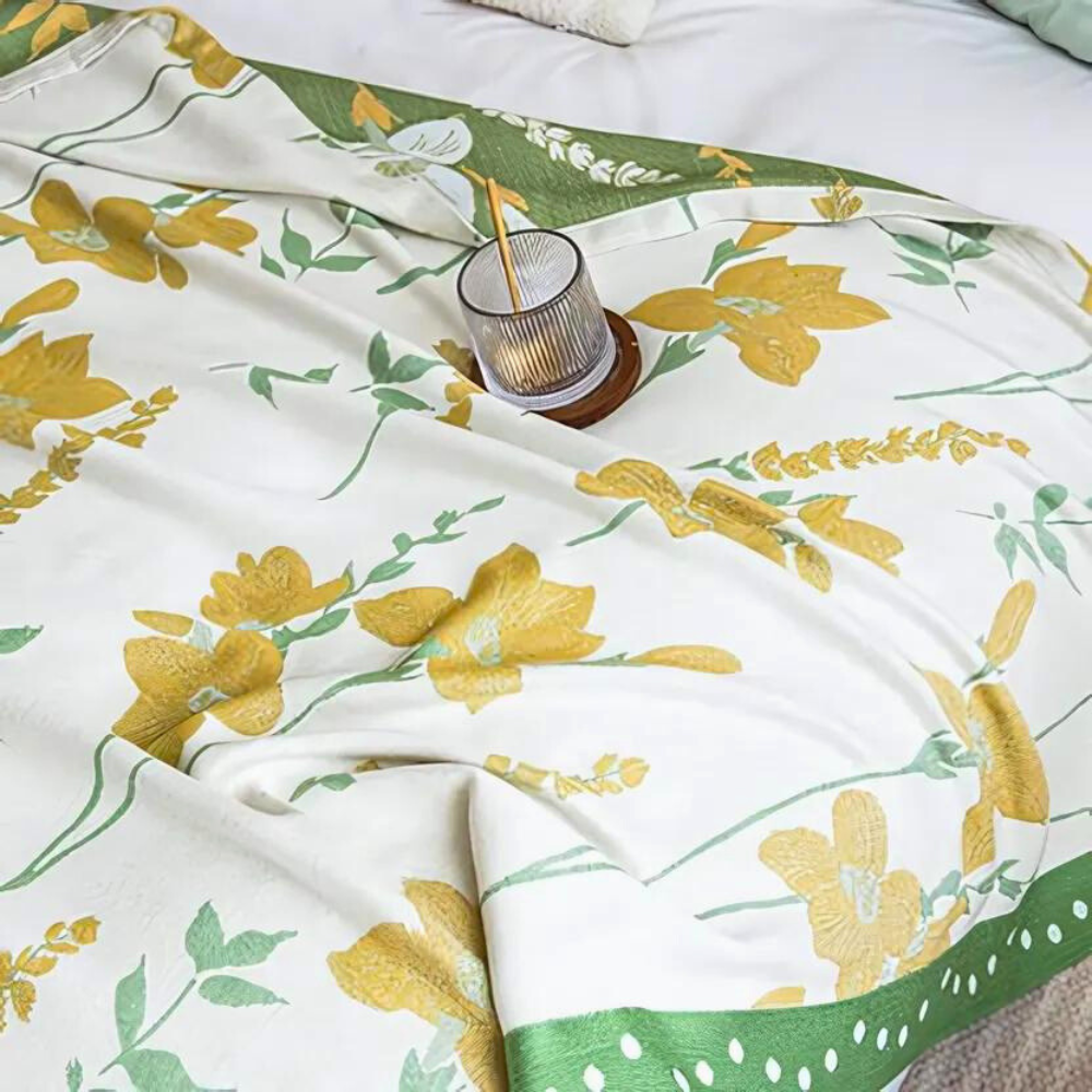 YellowLeaf | Cooling Blanket With Yellow Flower Design