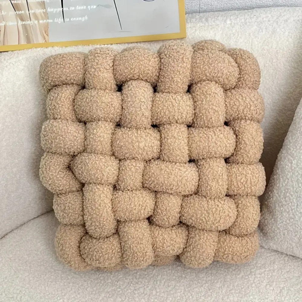 CozyNest | Plush Woven Knot Boucle Cushion