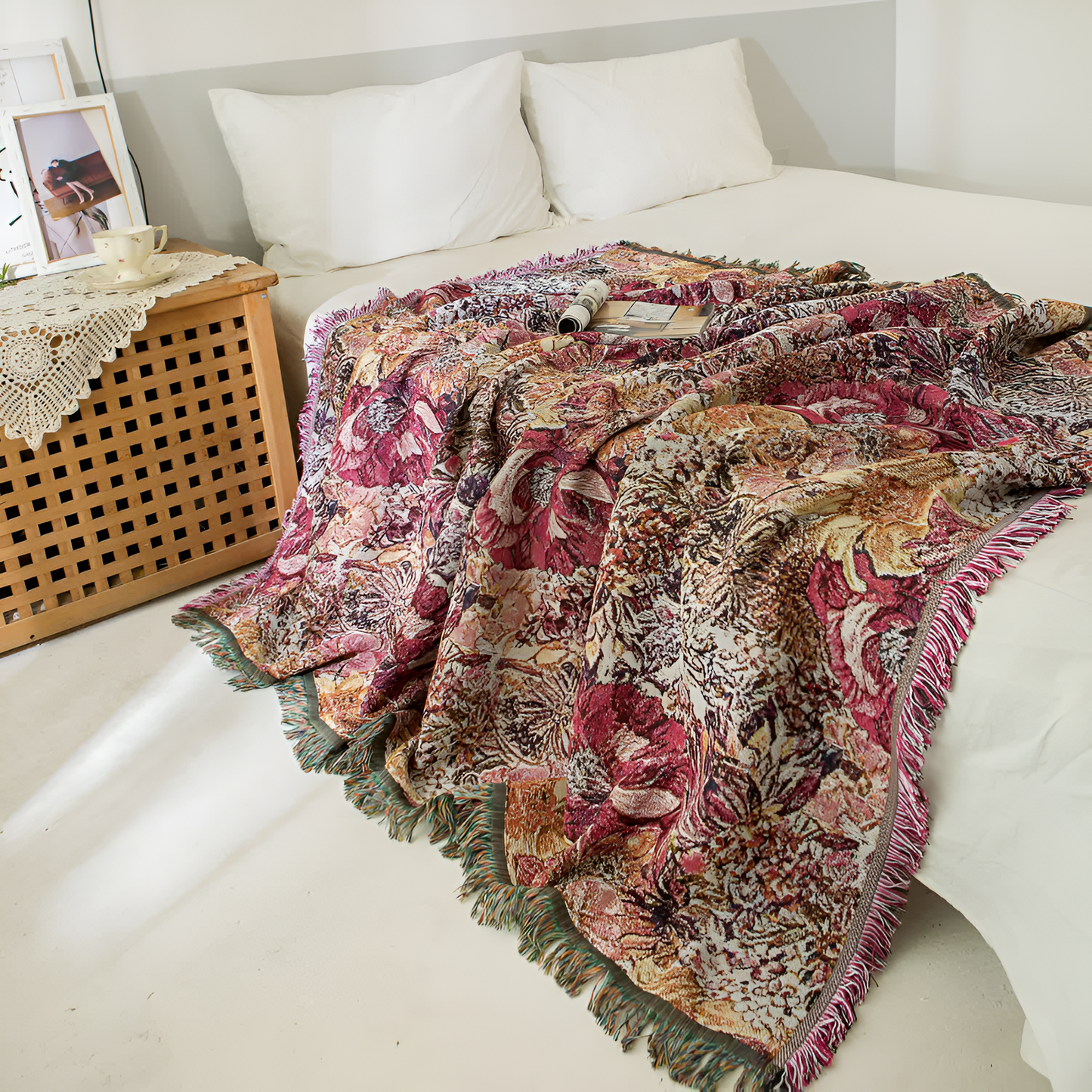 CozyBloom | Vintage Floral Tassel Throw Blanket