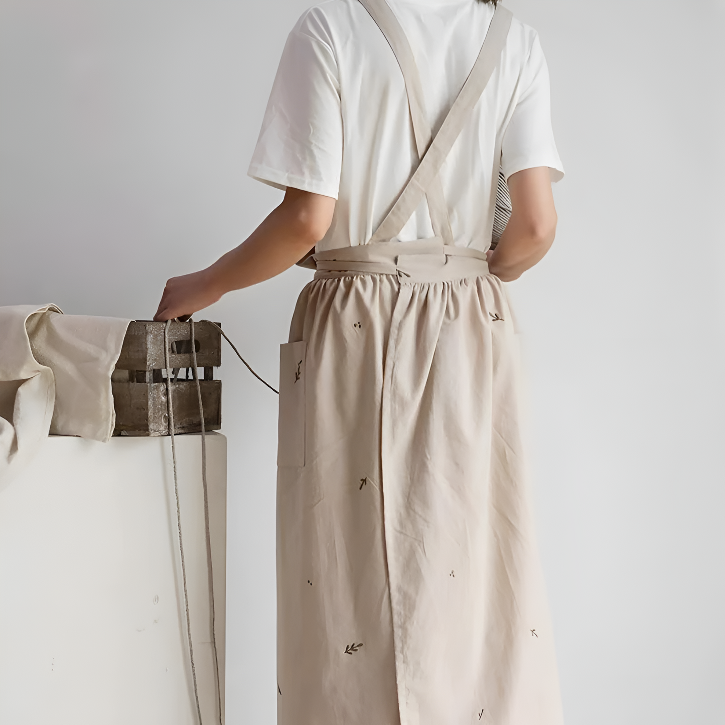 CrossWear | Minimalist Cross-Strap Apron