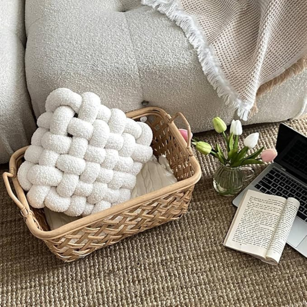 CozyNest | Plush Woven Knot Boucle Cushion