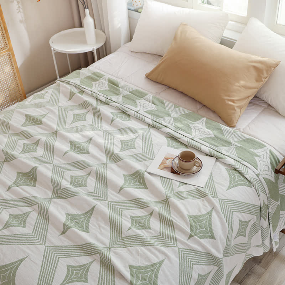 DiamondWeave | Geometric Pattern Blanket