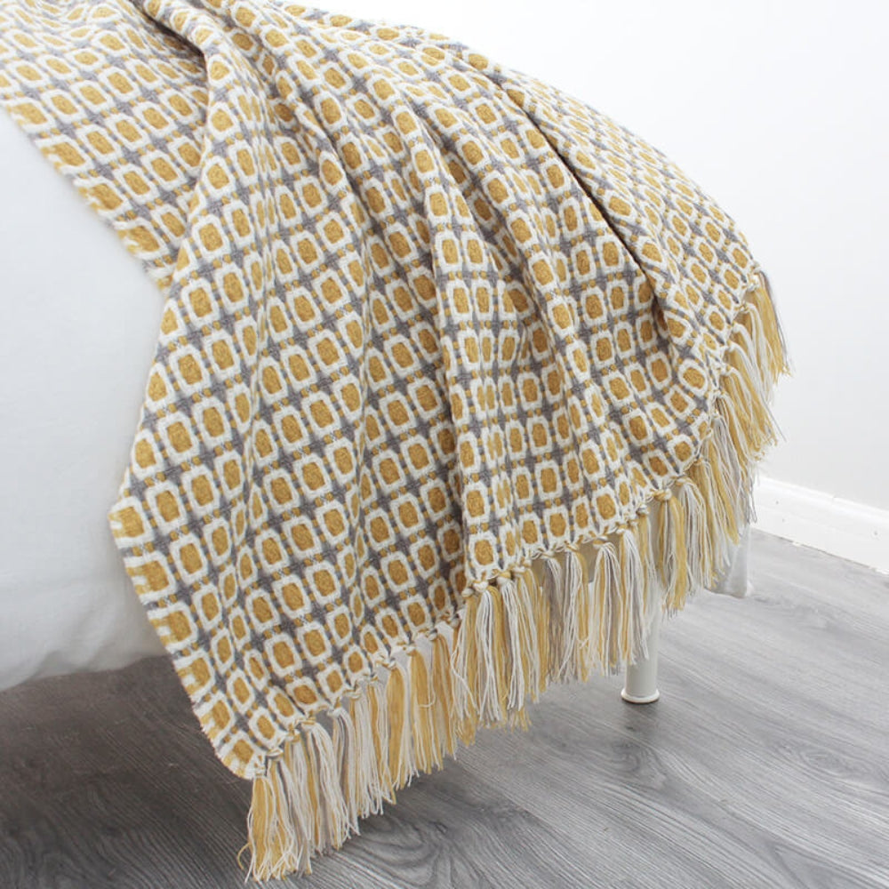 CozyWeave | Knitted Couch Blanket With Tassels