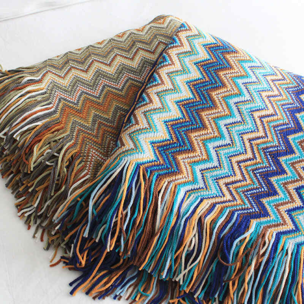 CozyHome | Multicolor Zigzag Tasseled Knit Throw Blanket