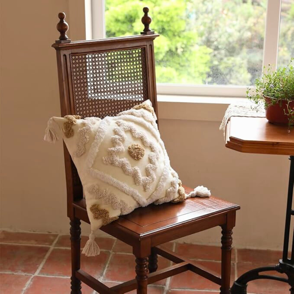 BohoDream | Bohemian Bliss Tufted Decorative Pillow