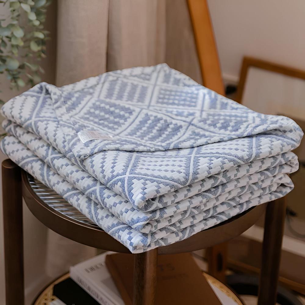 CozyWeave | Plaid Pattern Cotton Blanket