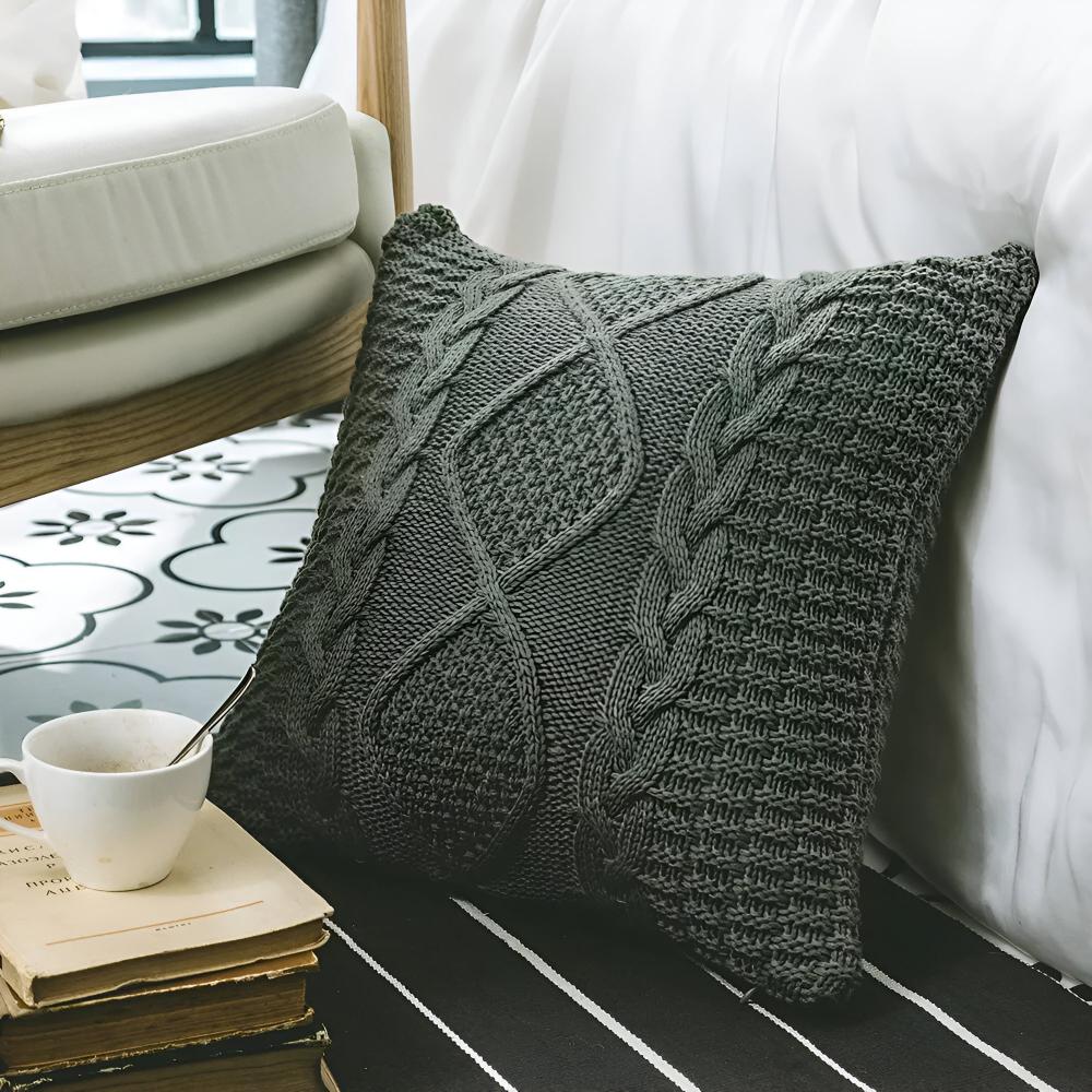 CozyNest | Braided Knitted Cushion Cover