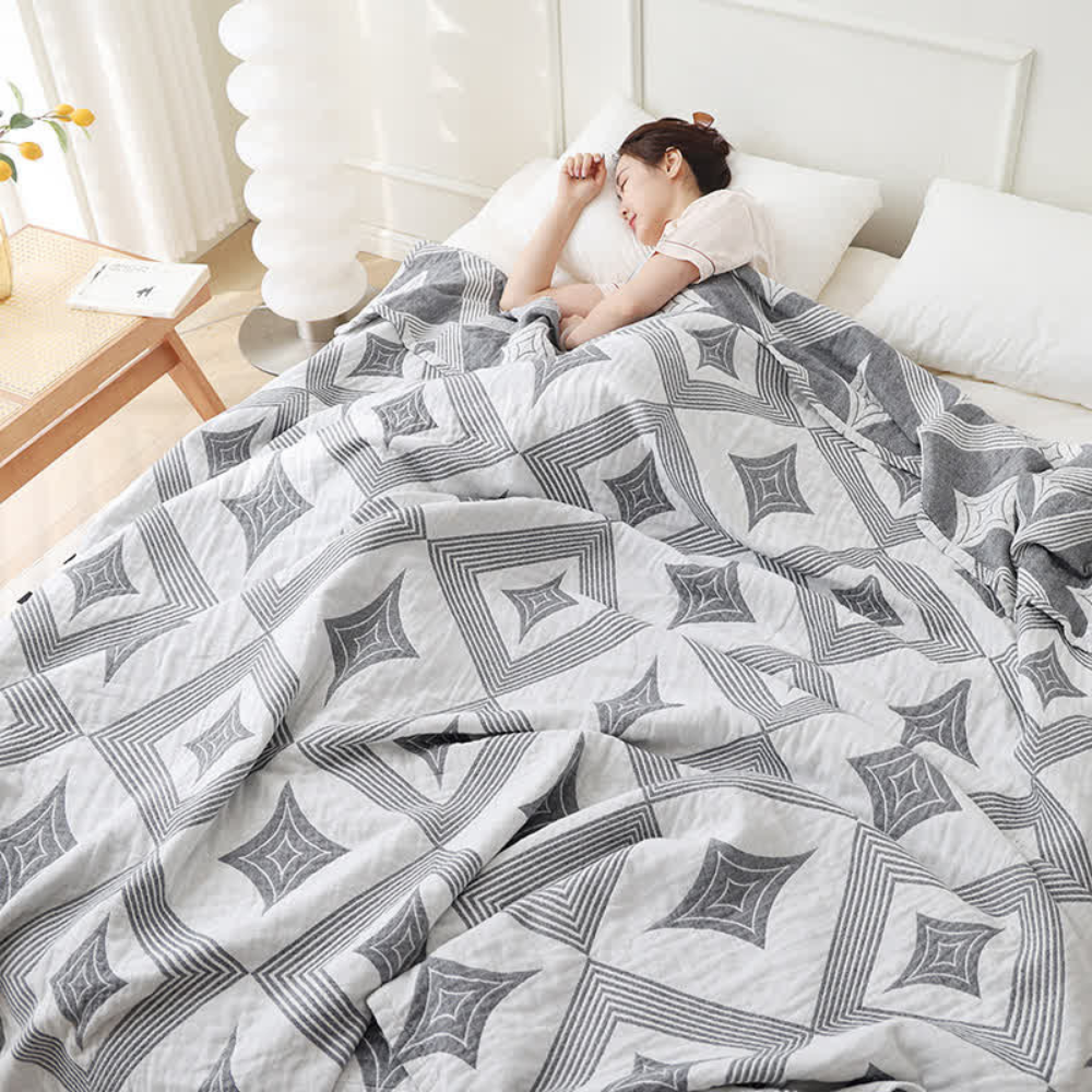 DiamondWeave | Geometric Pattern Blanket