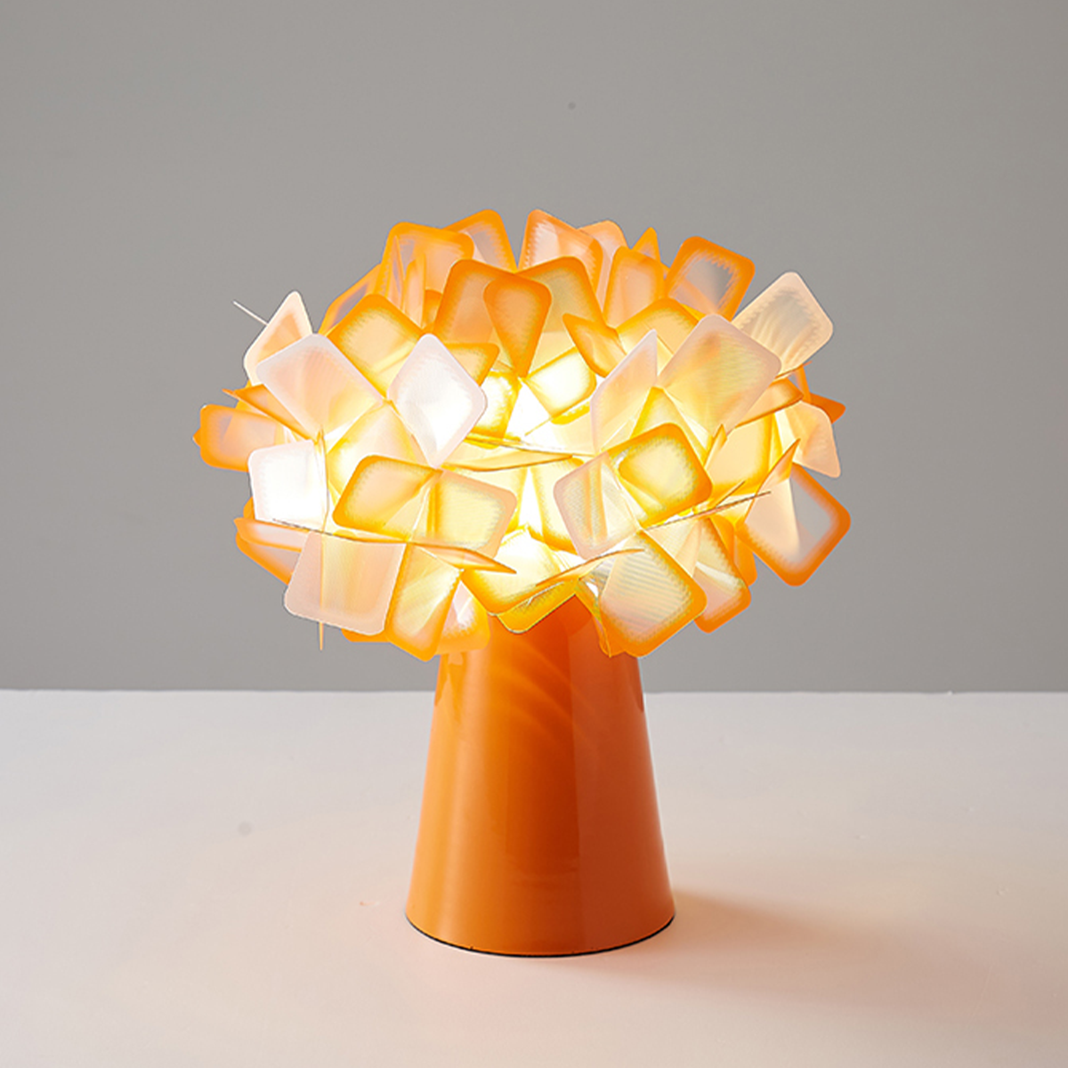 Clizia Flower Touch Table Lamp - Elegant Floral Lighting For Any Room