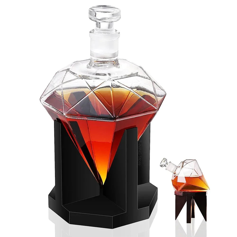 CrystalDrop | Diamond Whiskey Decanter - 1000ml With Wooden Stand
