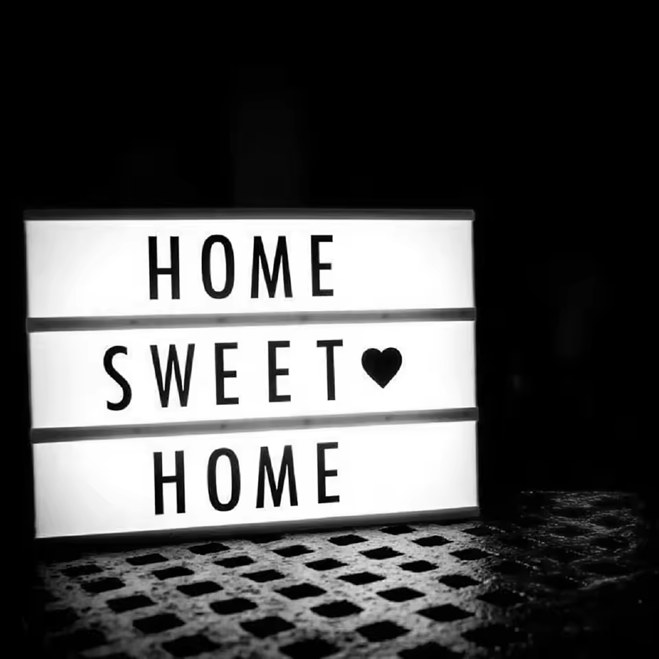 LED Cinema Light Box | DIY Message Board With Letters