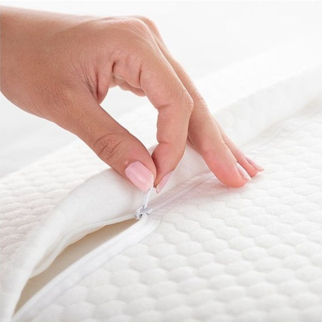 DreamSleep | Cervical Contour Memory Foam Pillow