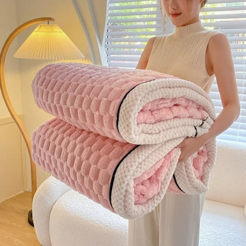 Cloud Cuddle | Soft Plush Blanket For Cozy Comfort