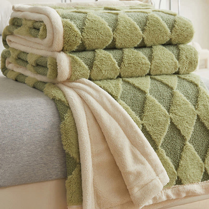 CozyNest | Soft Diamond Pattern Comfort Blanket
