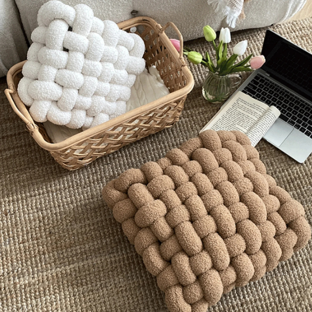 CozyNest | Plush Woven Knot Boucle Cushion