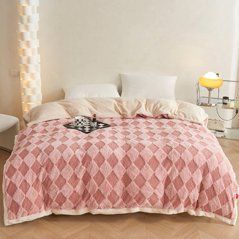 CozyNest | Soft Diamond Pattern Comfort Blanket