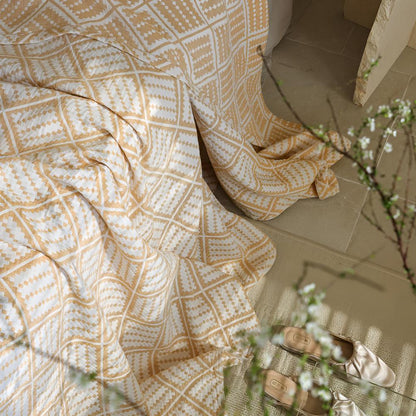 CozyWeave | Plaid Pattern Cotton Blanket