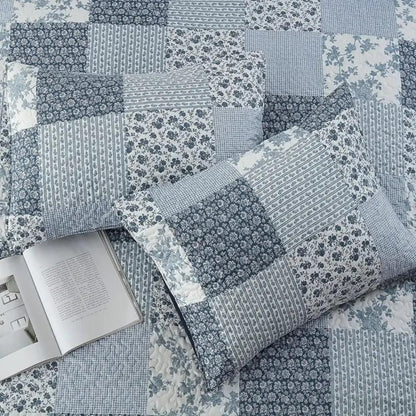 CozyNest | Plaid Patchwork Coverlet Bedding Set