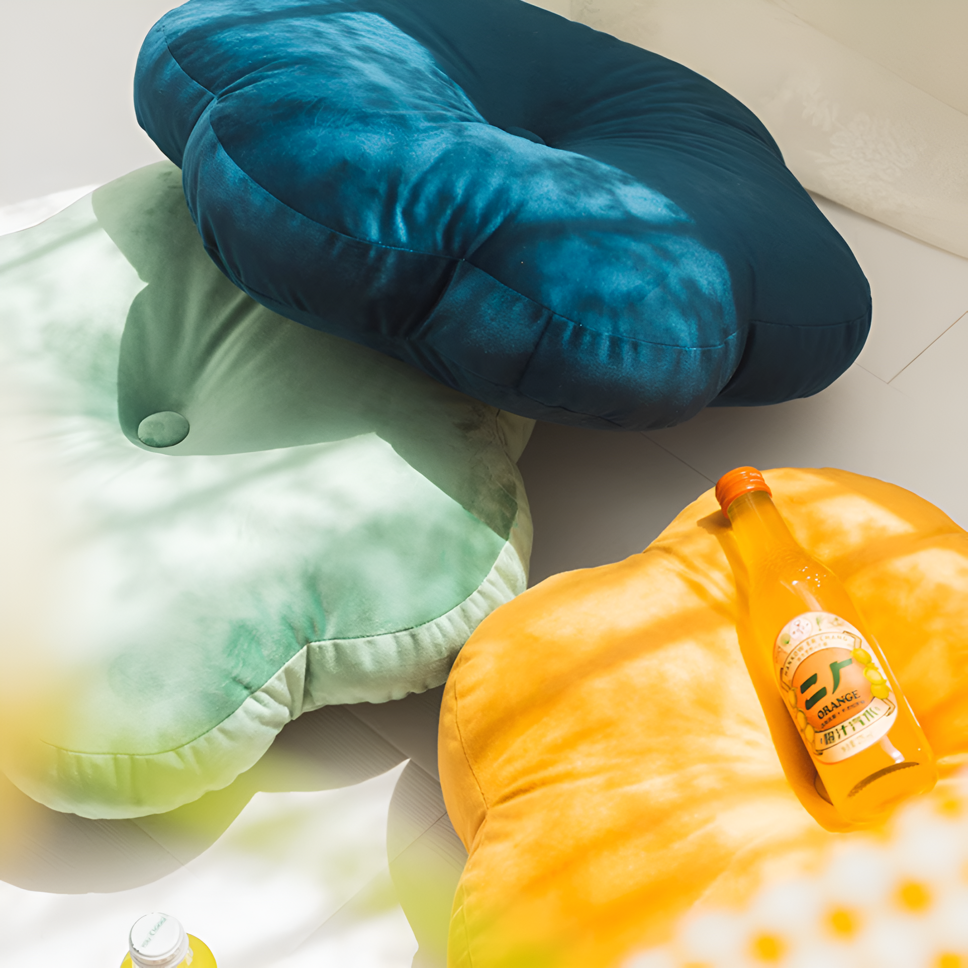 BloomSoft | Velvet Flower-Shaped Plush Cushion
