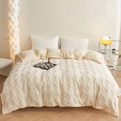 CozyNest | Soft Diamond Pattern Comfort Blanket