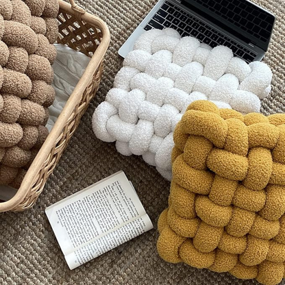 CozyNest | Plush Woven Knot Boucle Cushion