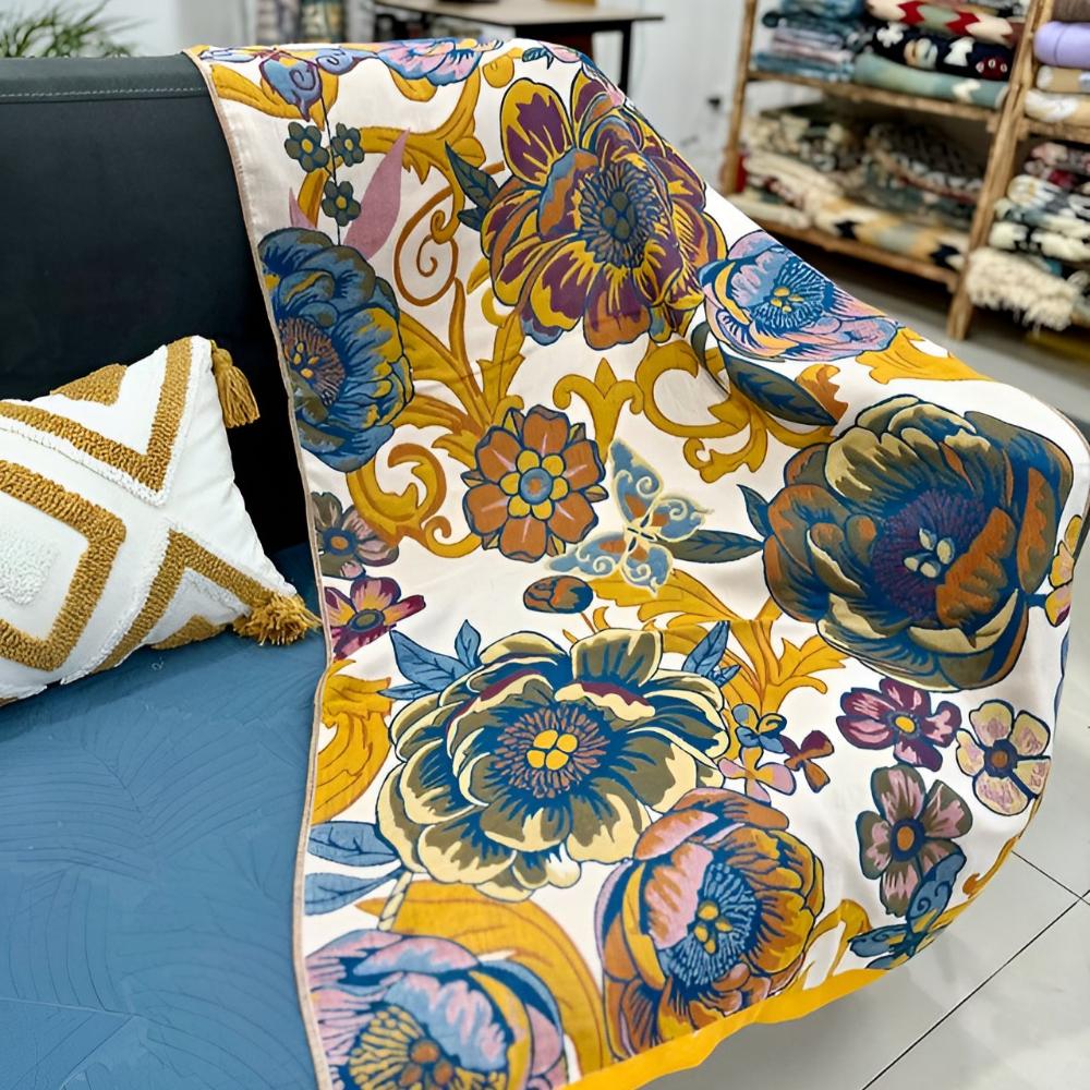 Blooming | Reversible Bath Towel with Floral Design