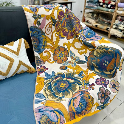 Blooming | Reversible Bath Towel with Floral Design