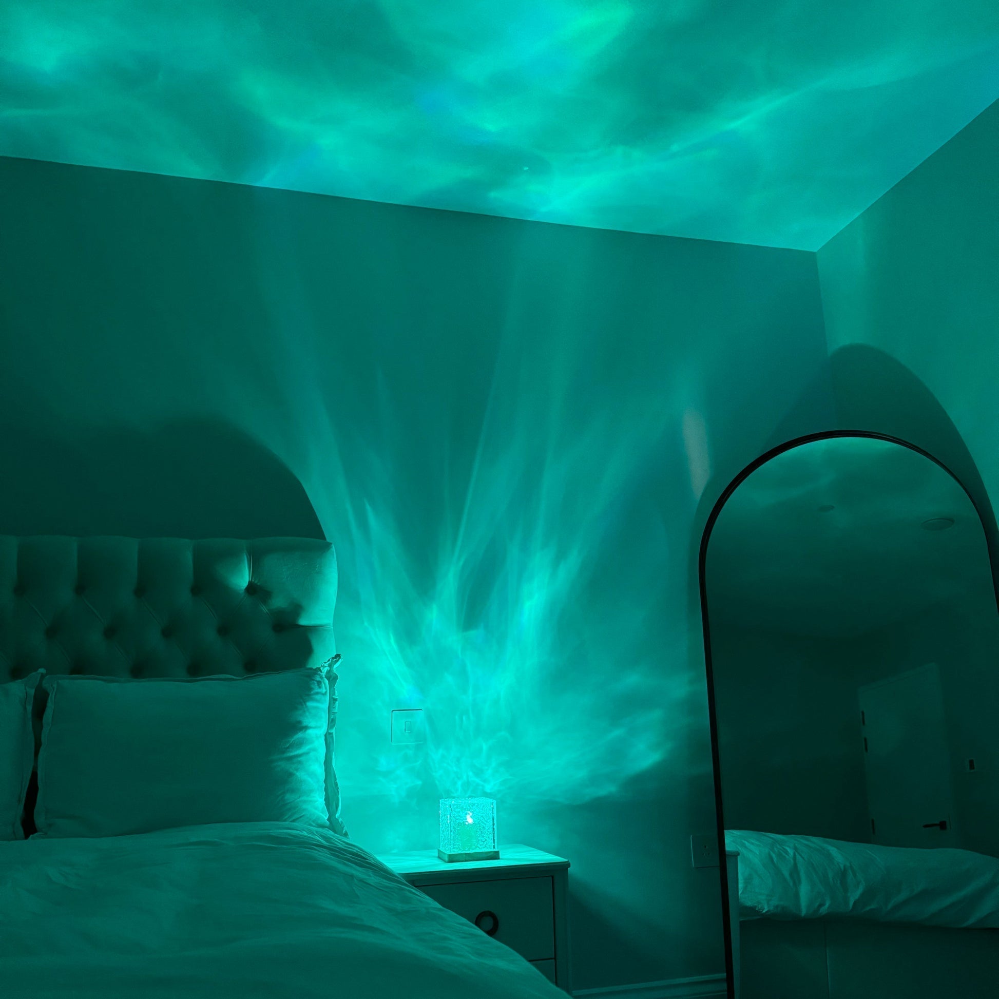 Aurora Borealis Led Night Light - Dynamic Rubik's Cube Table Lamp