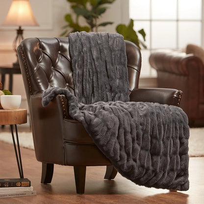 Chic Casa | Luxury Faux Fur Blanket For Home Decor